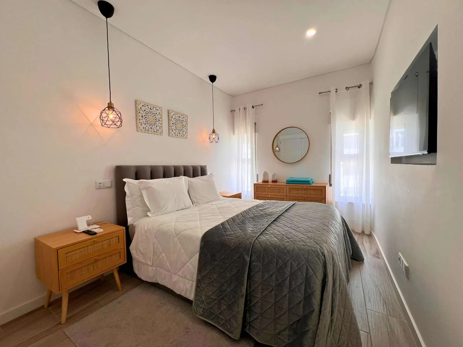 Timeless Beach V — interior 2